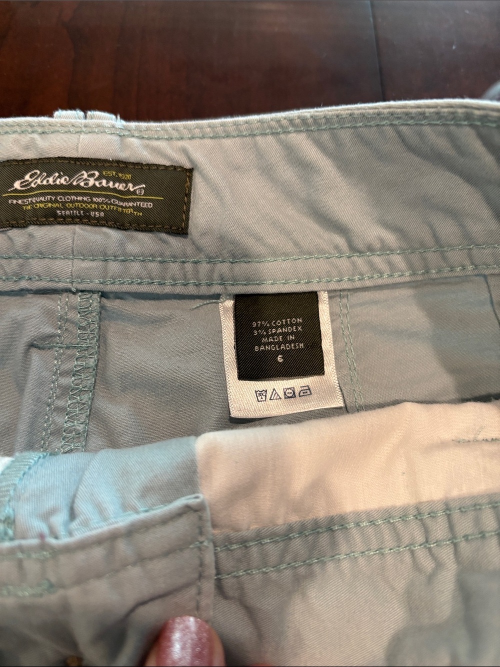 Eddie Bauer Women's sage green Cargo Shorts - Picture 3 of 6